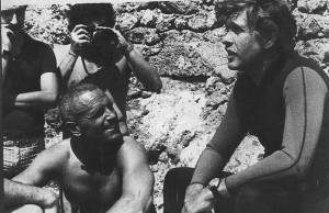 L'apnéiste italien Enzo Maiorca (à gauche) et son collègue et rival français Jacques Mayol (à droite)photographiés en 1978 sur l'île d'Ustica © vedi sotto